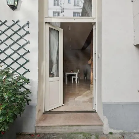Ile St Louis Apartment