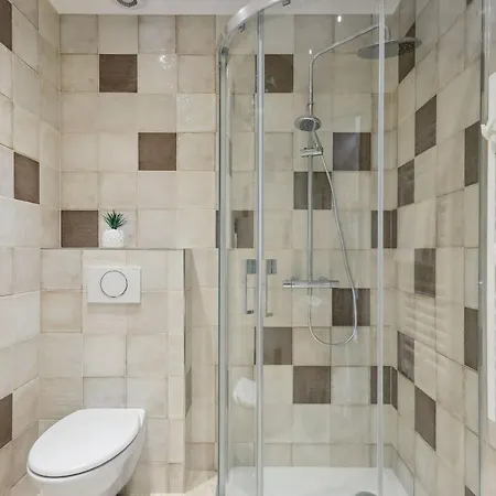 Ile St Louis Apartment *